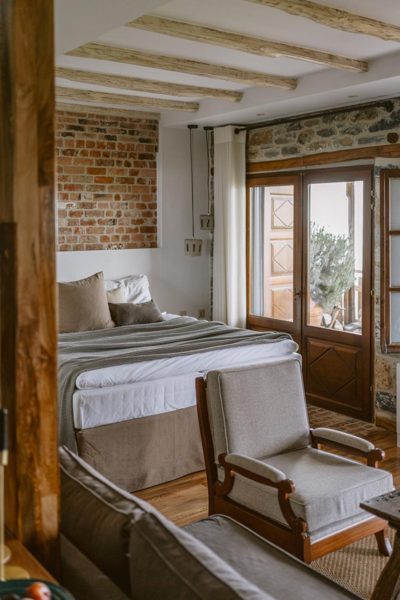 Adama Hotel Mouresi Ngoại thất bức ảnh
