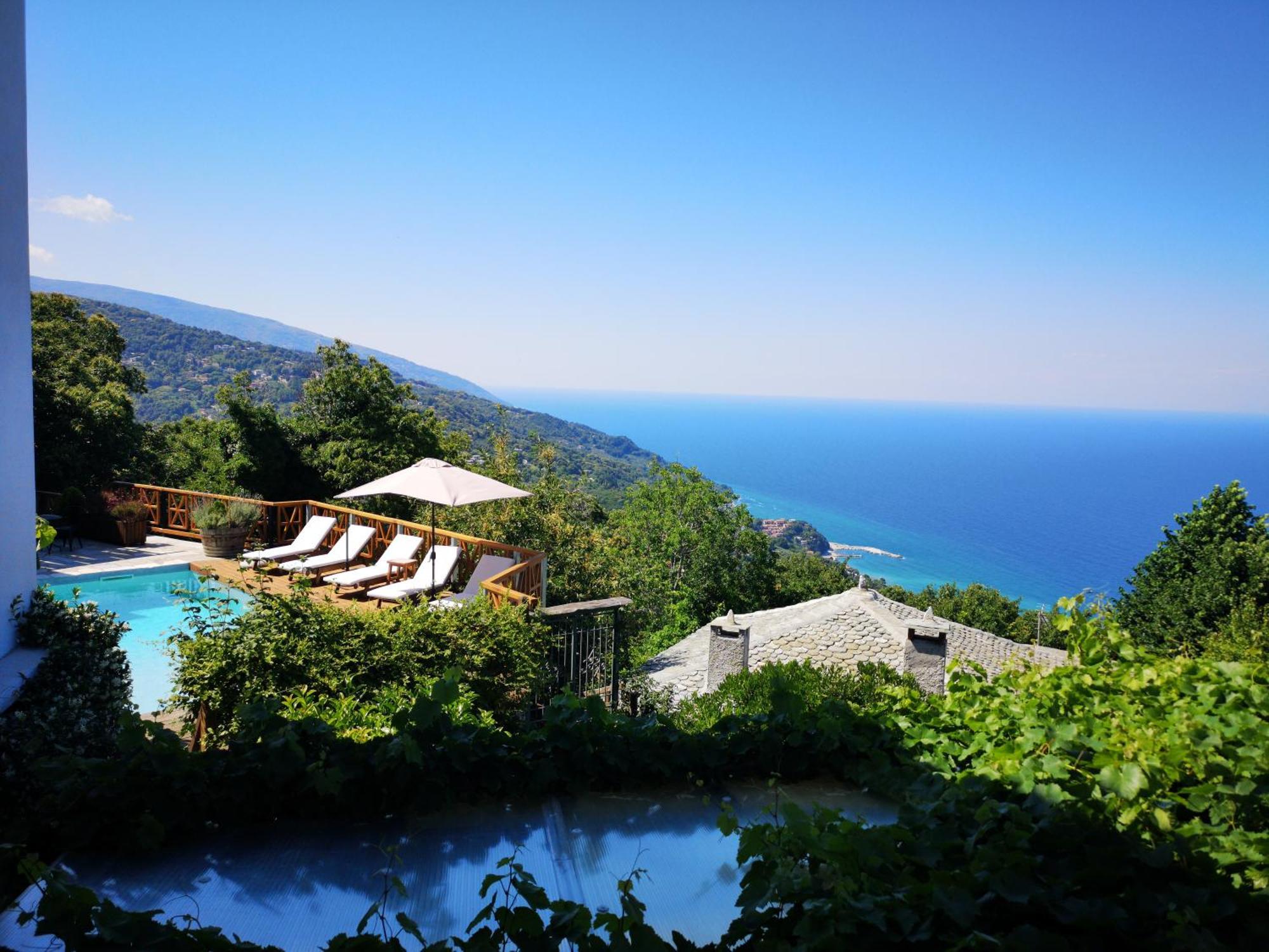 Adama Hotel Mouresi Ngoại thất bức ảnh
